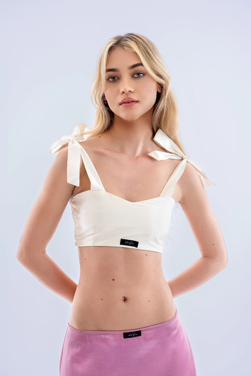 Fehér hernyóselyem taft crop top